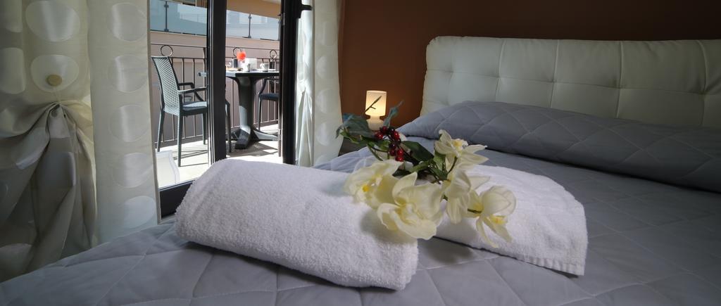 B&B Ciclopi Aci Castello Zimmer foto