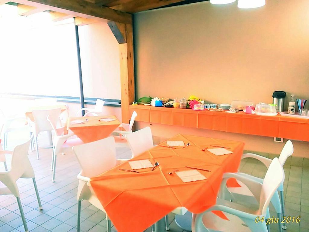 B&B Ciclopi Aci Castello Exterior foto